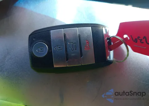 2017 Kia Sorento Sx/Sx Limited z USA, uszkodzony, nr VIN 5XYPKDA55HG256554